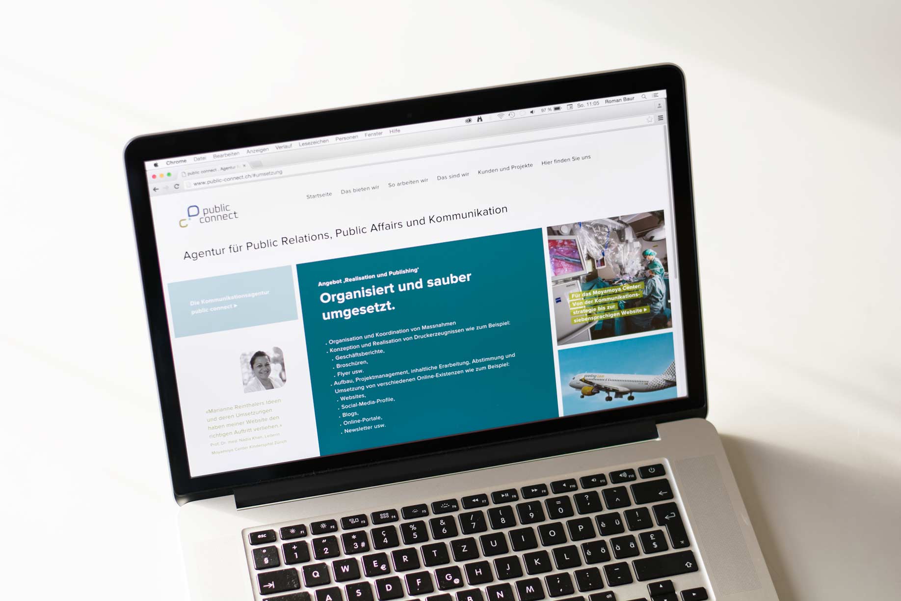 Website Public Connect auf einem Laptop